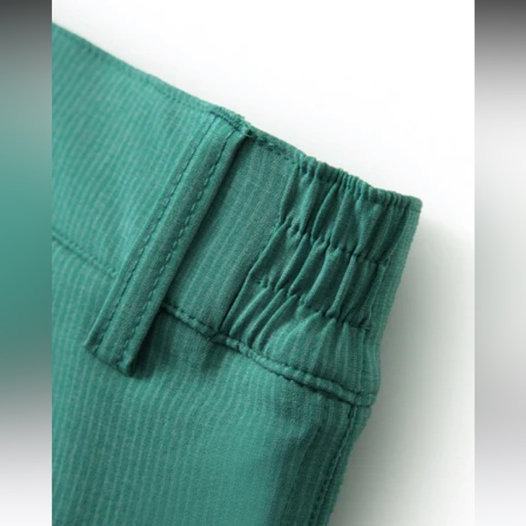 NWT 10” Inseam Striped Golf Shorts - Picture 4 of 9